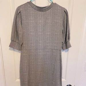 H&M Gray Plaid Short Sleeve Dress